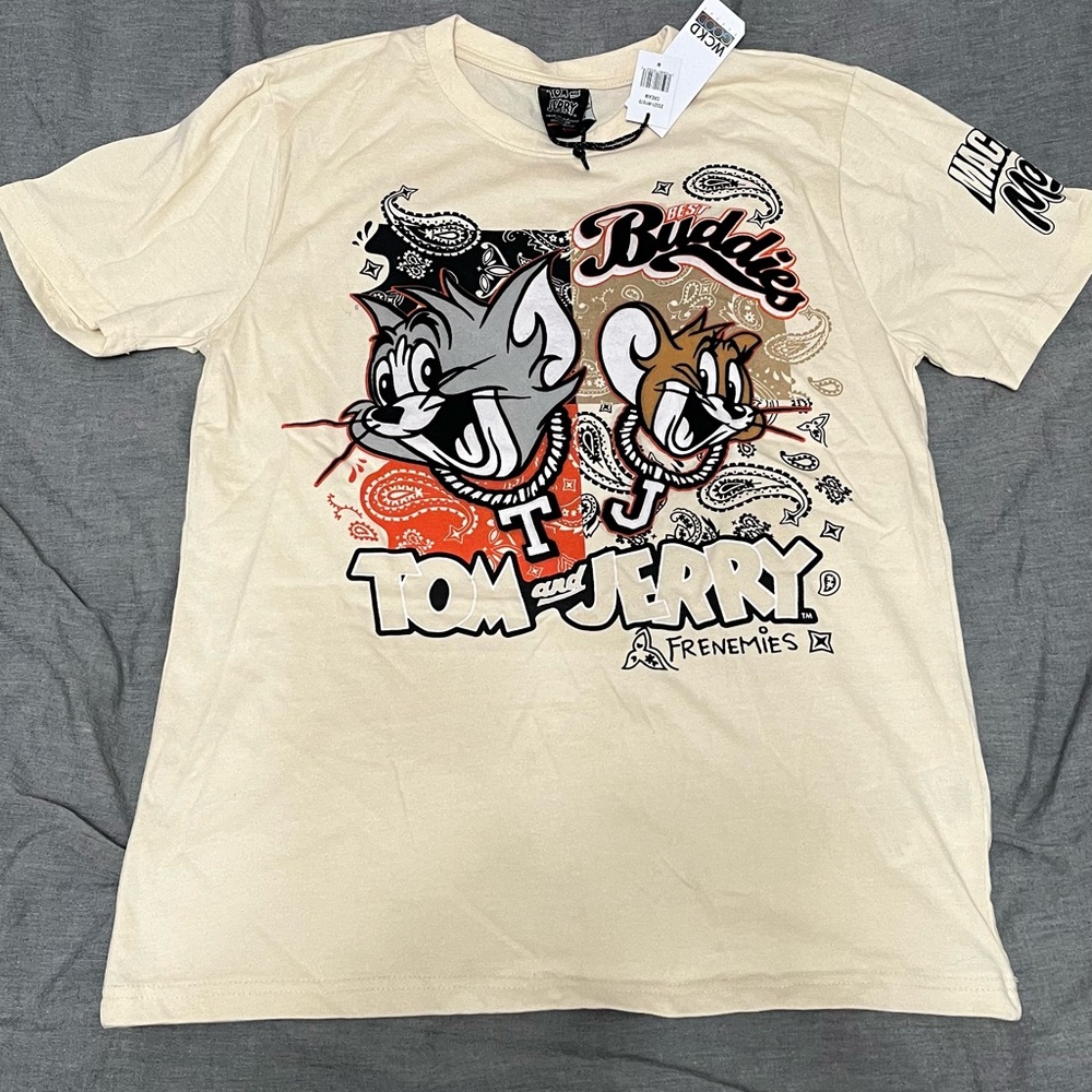 Tom and Jerry  T-Shirt- New